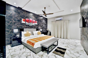 Hotel Kings Heritage Surat
